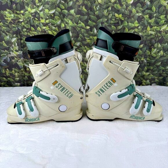 {Nordica} RARE Syntech F8 Ski Boots, Micro-Flex Buckles & Pure Wool-Lined main image 5